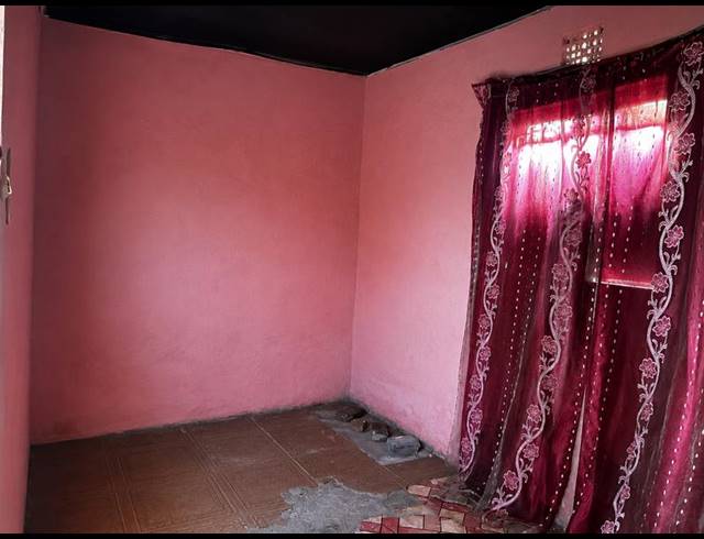 2 BEDROOM HOUSE FOR SALE IN NONQUBELA